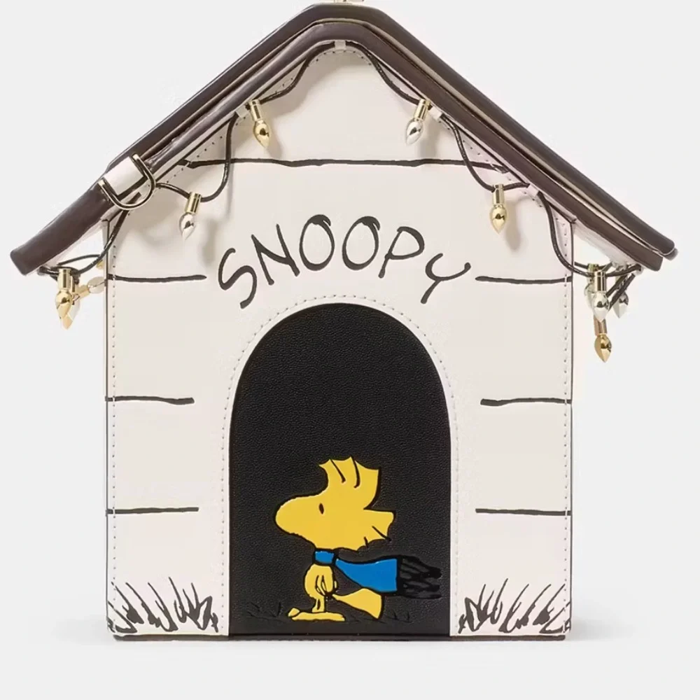 🔥Kate Spade X Peanuts Snoopy 3D‎ Dog House Crossbody Bag NWT